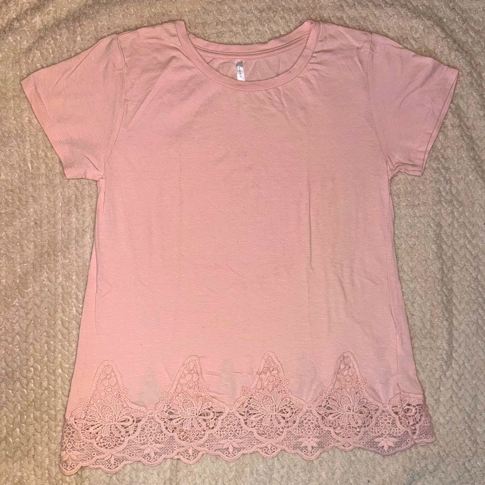 Soft Pink Lace Hem Short Sleeve Tee